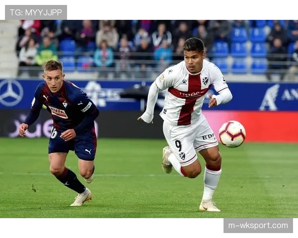 深度报道:高位压迫与快速转换——现代西甲战术风格的两极融合趋势 深度报道:高位压迫与快速转换——现代西甲战术风格的两极融合趋势