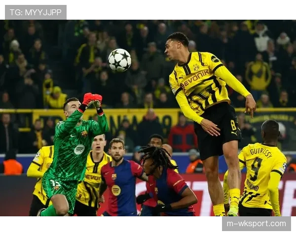 巴萨公布欧冠大名单：莱万领衔，德容贝尔纳尔继续伤缺